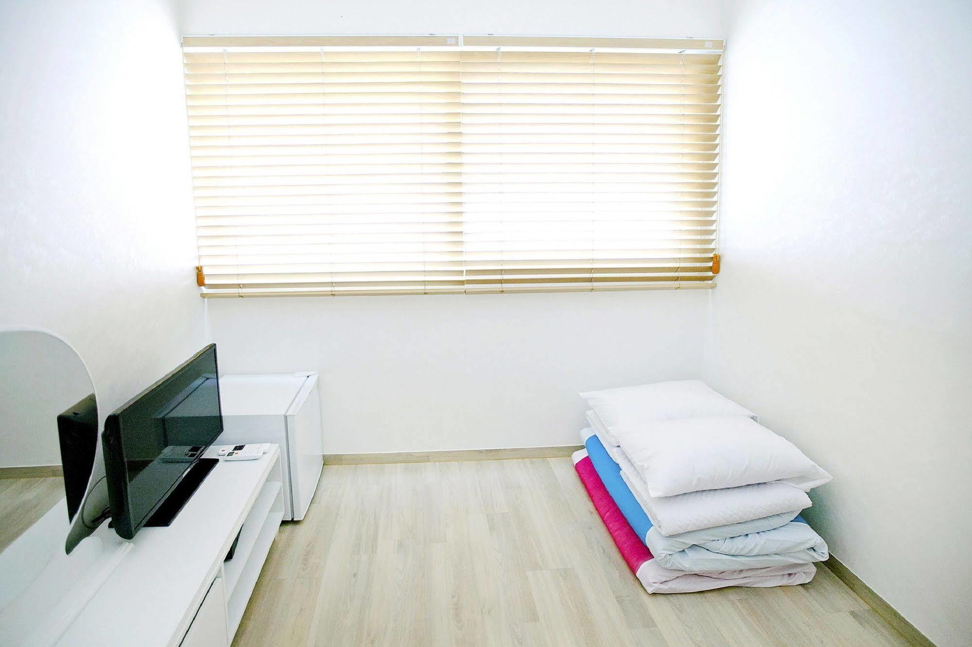 Ari House Guest house